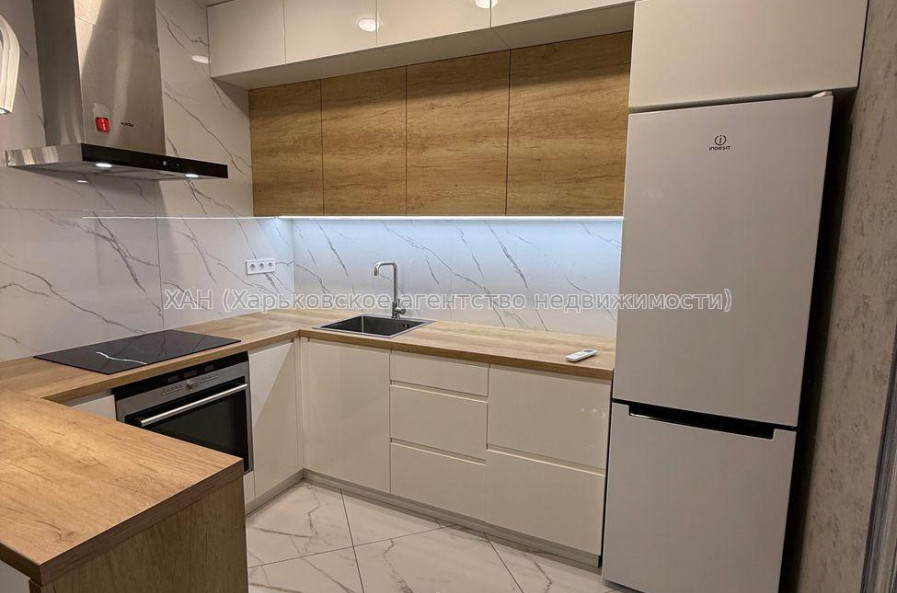 Продам квартиру, Зерновая ул. , 1 кім., 48 м², евроремонт 