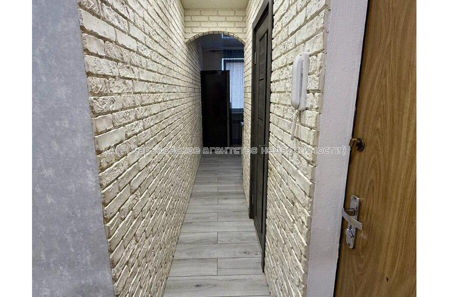 Продам квартиру, Гвардейцев Широнинцев ул. , 3 кім., 67 м², капитальный ремонт 