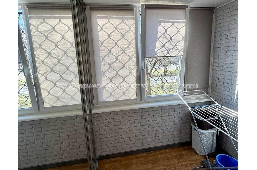 Продам квартиру, Гвардейцев Широнинцев ул. , 3 кім., 67 м², капитальный ремонт 