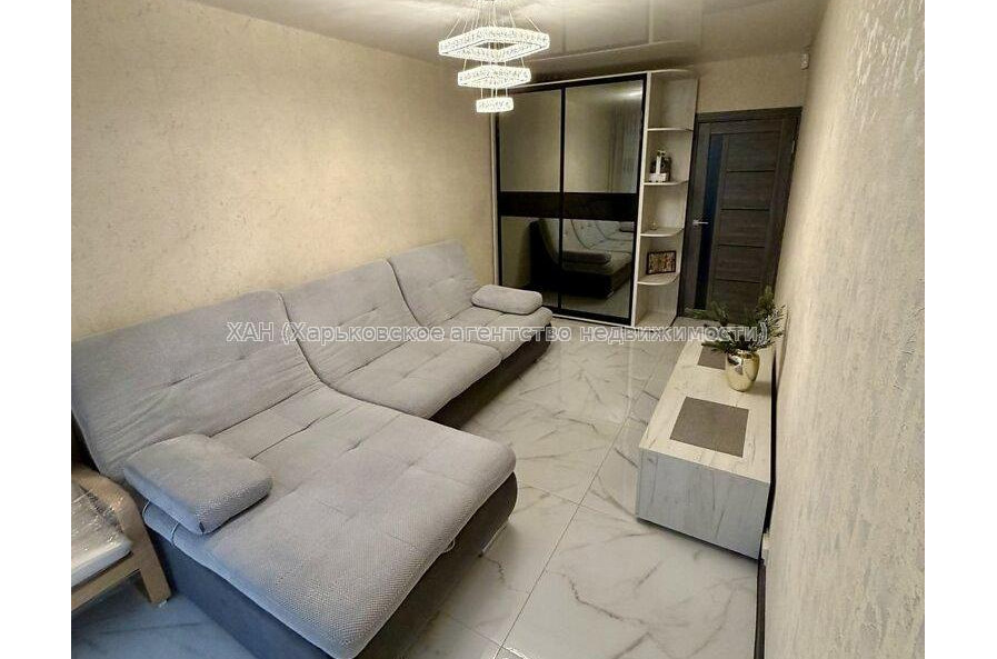 Продам квартиру, Гвардейцев Широнинцев ул. , 3 кім., 67 м², капитальный ремонт 