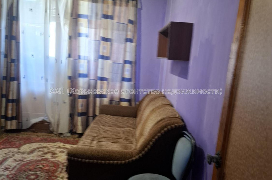 Продам квартиру, Валентиновская ул. , 3  ком., 65 м², косметический ремонт 