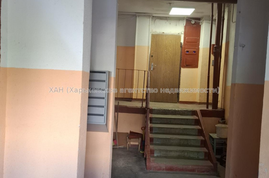 Продам квартиру, Валентиновская ул. , 3  ком., 65 м², косметический ремонт 