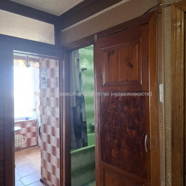 Продам квартиру, Валентиновская ул. , 3  ком., 65 м², косметический ремонт 