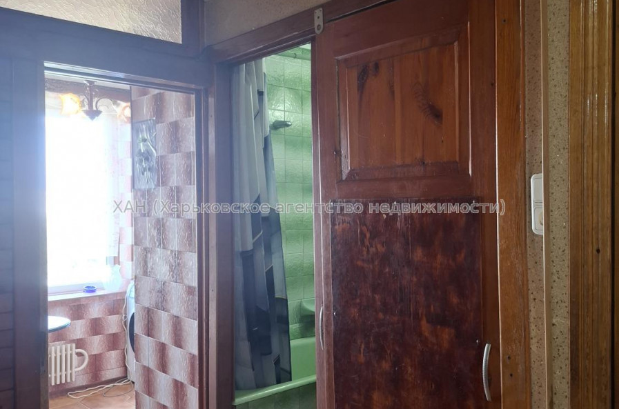 Продам квартиру, Валентиновская ул. , 3  ком., 65 м², косметический ремонт 