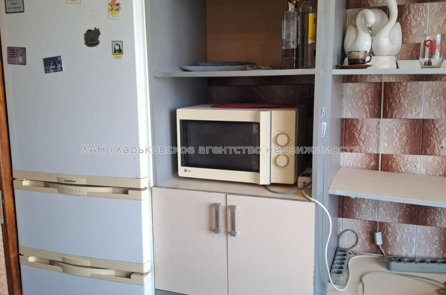 Продам квартиру, Валентиновская ул. , 3  ком., 65 м², косметический ремонт 