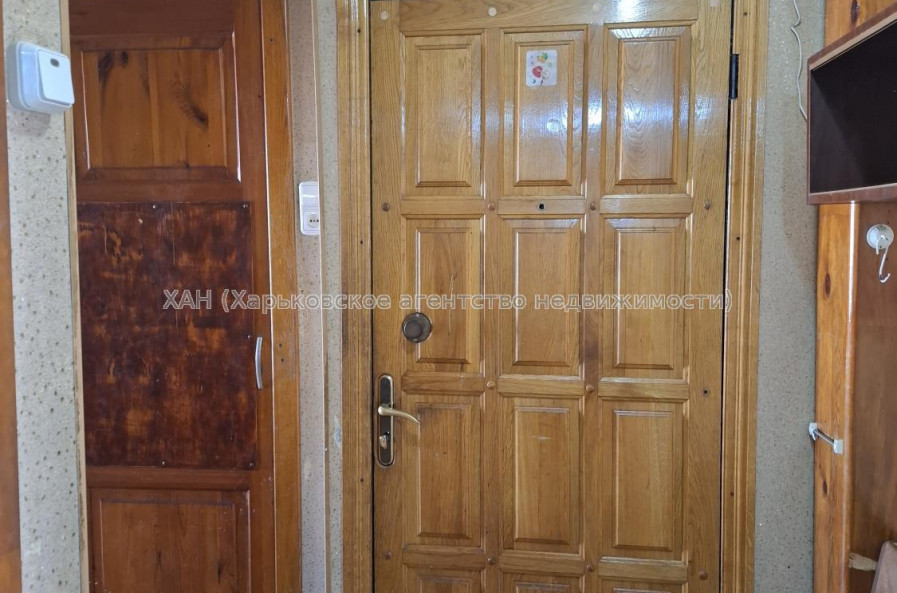 Продам квартиру, Валентиновская ул. , 3  ком., 65 м², косметический ремонт 