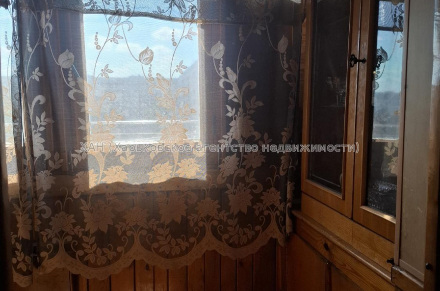 Продам квартиру, Валентиновская ул. , 3  ком., 65 м², косметический ремонт 