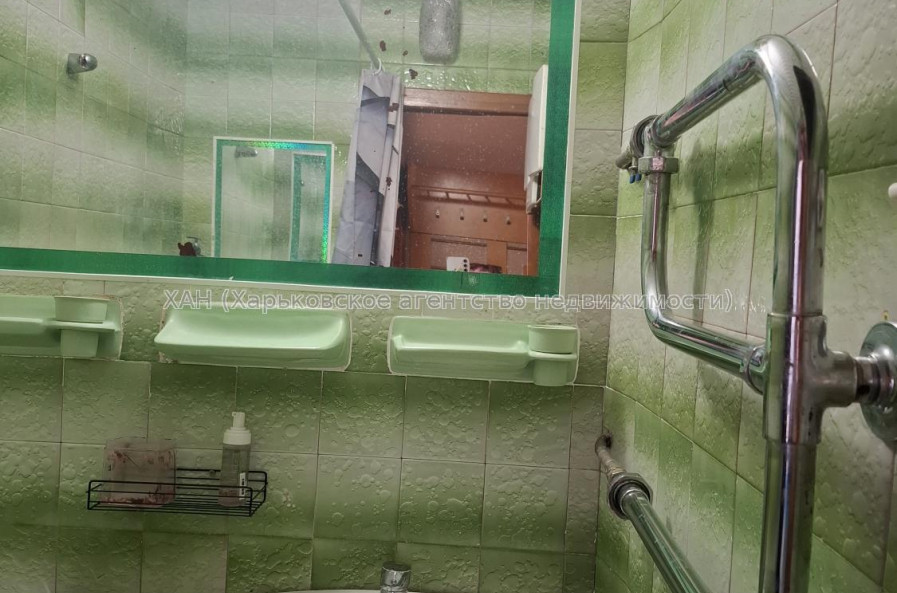 Продам квартиру, Валентиновская ул. , 3  ком., 65 м², косметический ремонт 