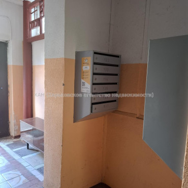Продам квартиру, Валентиновская ул. , 3  ком., 65 м², косметический ремонт 