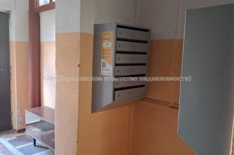 Продам квартиру, Валентиновская ул. , 3  ком., 65 м², косметический ремонт 