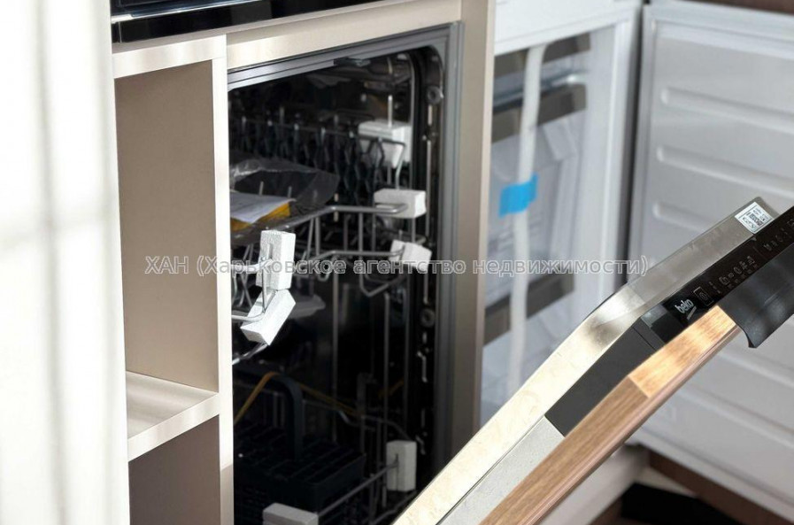 Продам квартиру, Людвига Свободы просп. , 1  ком., 33 м², евроремонт 