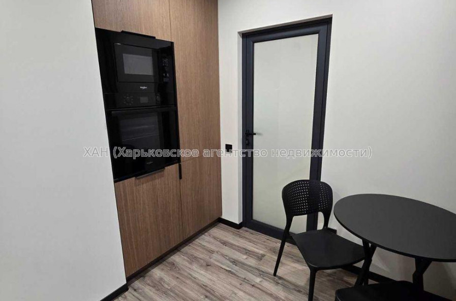 Продам квартиру, Людвига Свободы просп. , 1  ком., 33 м², евроремонт 