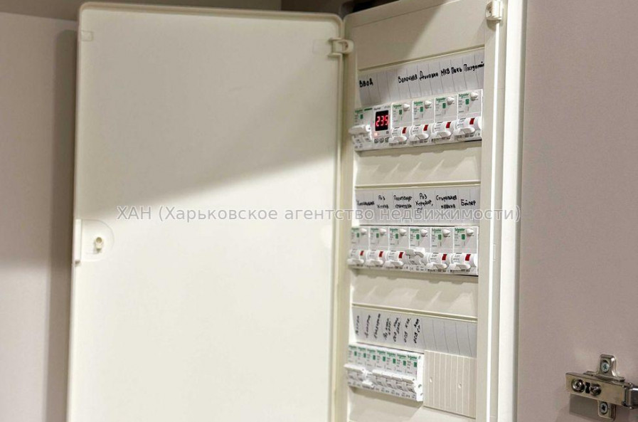 Продам квартиру, Людвига Свободы просп. , 1  ком., 33 м², евроремонт 