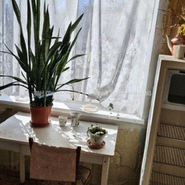 Продам квартиру, Светлая ул. , 2 кім., 46 м², косметический ремонт 