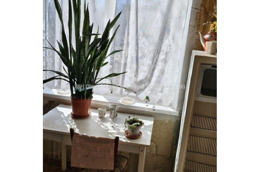 Продам квартиру, Светлая ул. , 2 кім., 46 м², косметический ремонт 