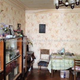 Продам квартиру, Светлая ул. , 2 кім., 46 м², косметический ремонт