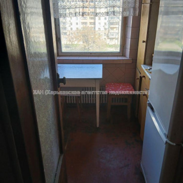 Продам квартиру, Георгия Тарасенко ул. , 3 кім., 68.10 м², советский ремонт 