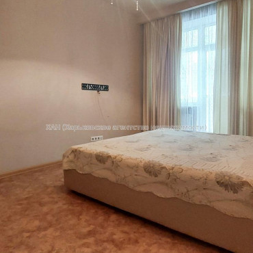 Продам квартиру, Семинарская ул. , 2 кім., 62 м², капитальный ремонт 