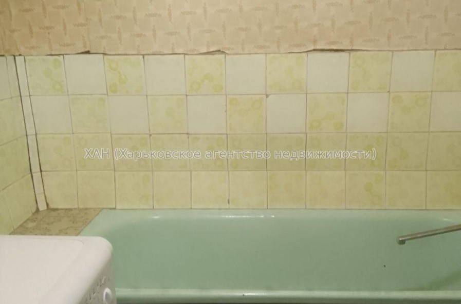 Здам квартиру, Александра Лавренко ул. , 2/1 , 2 кім., 60 м², советский ремонт 