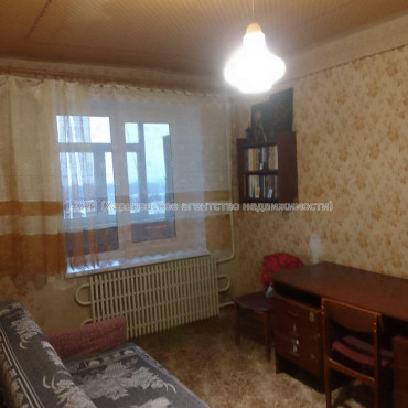 Здам квартиру, Александра Лавренко ул. , 2/1 , 2 кім., 60 м², советский ремонт 