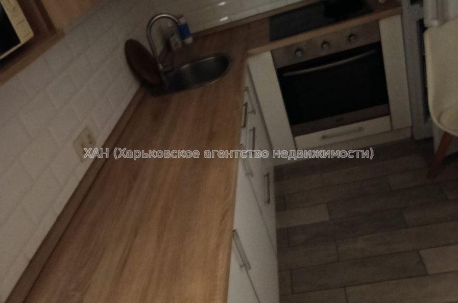 Продам квартиру, Киргизская ул. , 1 кім., 25 м², евроремонт 