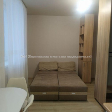 Продам квартиру, Киргизская ул. , 1 кім., 25 м², евроремонт 