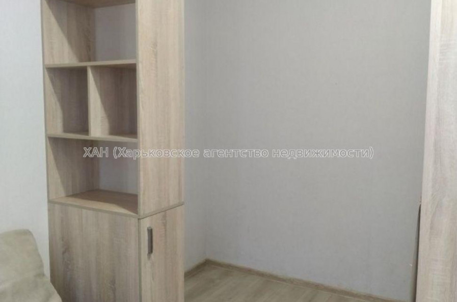 Продам квартиру, Киргизская ул. , 1 кім., 25 м², евроремонт 