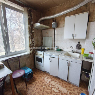 Продам квартиру, Владислава Зубенко ул. , 1  ком., 33 м², советский ремонт 