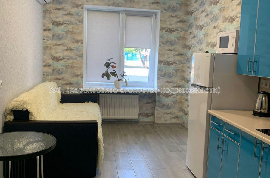 Продам квартиру, Ковалевская ул. , 1 кім., 18.40 м², евроремонт 