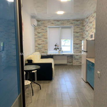 Продам квартиру, Ковалевская ул. , 1 кім., 18.40 м², евроремонт 