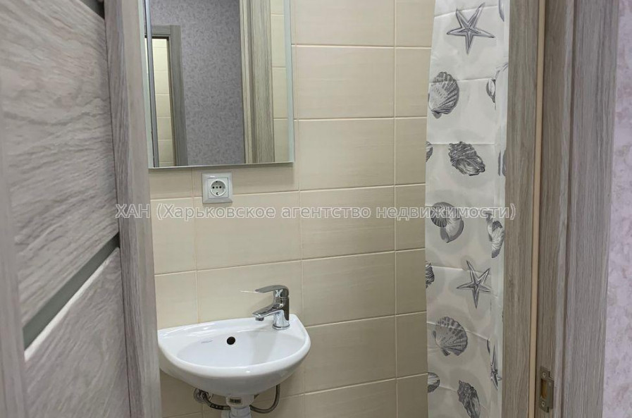 Продам квартиру, Ковалевская ул. , 1 кім., 18.40 м², евроремонт 