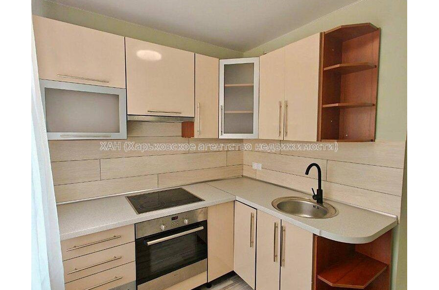 Продам квартиру, Индустриальный просп. , 1  ком., 32.30 м², капитальный ремонт 