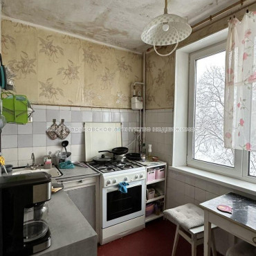 Продам квартиру, Юбилейный просп. , 2  ком., 44.80 м², советский ремонт 