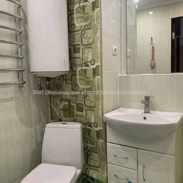 Продам квартиру, Ахсарова Энвера ул. , 2 кім., 45.70 м², евроремонт 