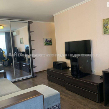 Продам квартиру, Ахсарова Энвера ул. , 2 кім., 45.70 м², евроремонт 