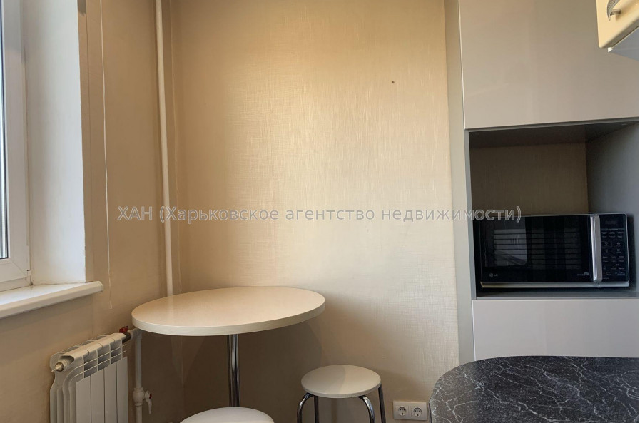 Продам квартиру, Ахсарова Энвера ул. , 2  ком., 45.70 м², евроремонт 