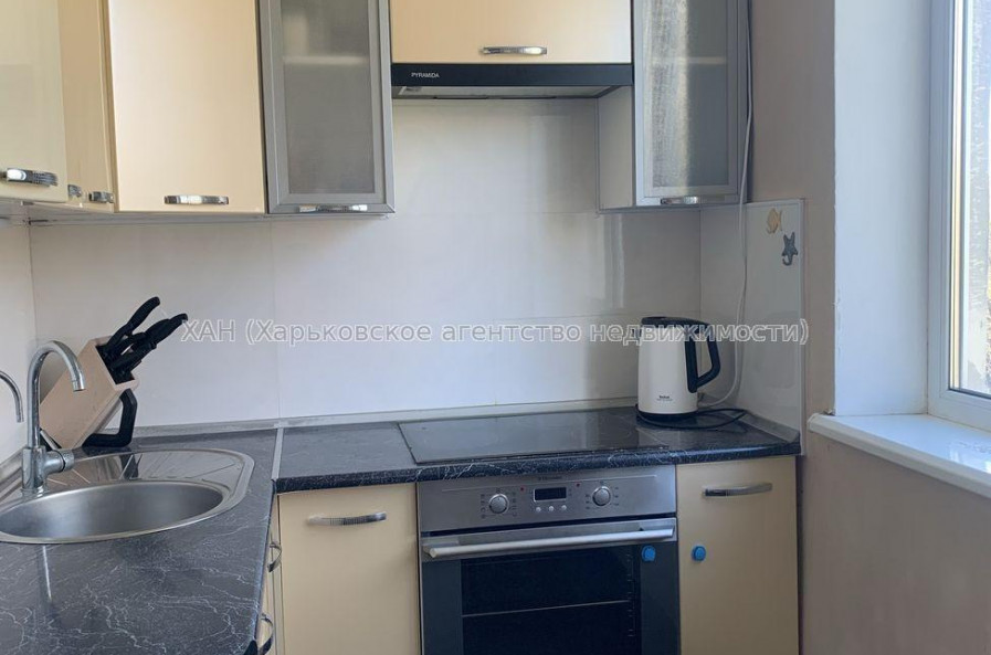 Продам квартиру, Ахсарова Энвера ул. , 2 кім., 45.70 м², евроремонт 