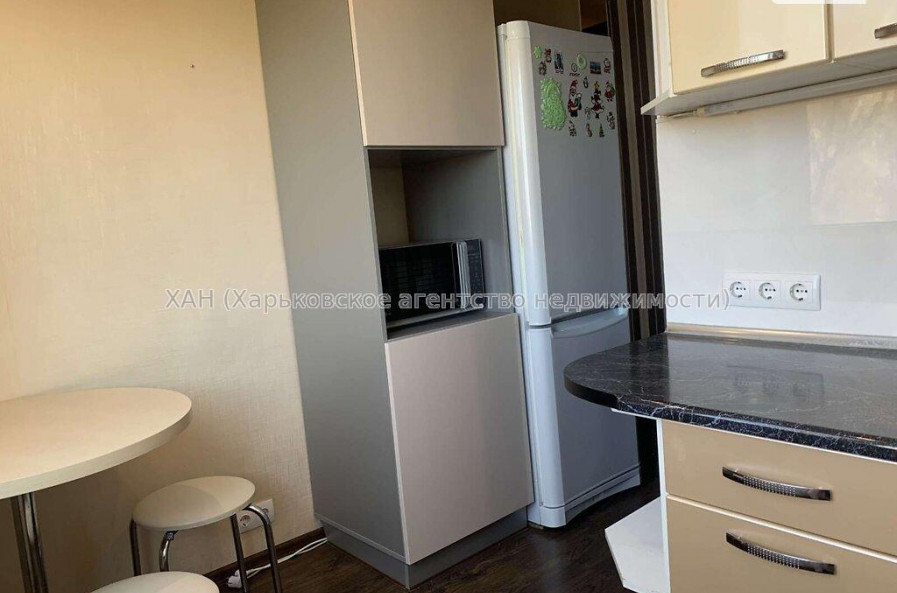 Продам квартиру, Ахсарова Энвера ул. , 2 кім., 45.70 м², евроремонт 