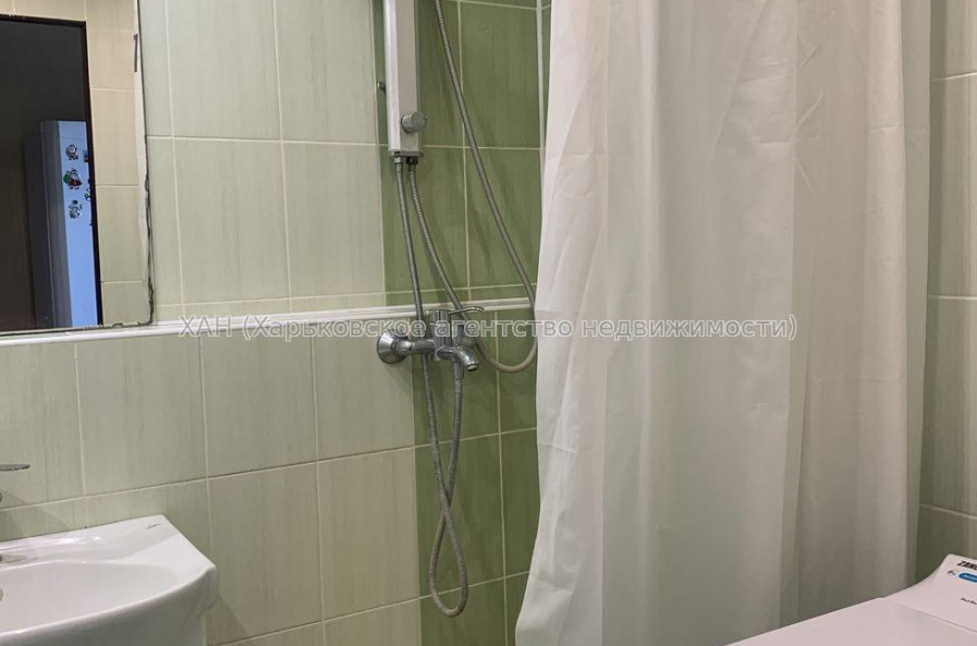 Продам квартиру, Ахсарова Энвера ул. , 2 кім., 45.70 м², евроремонт 