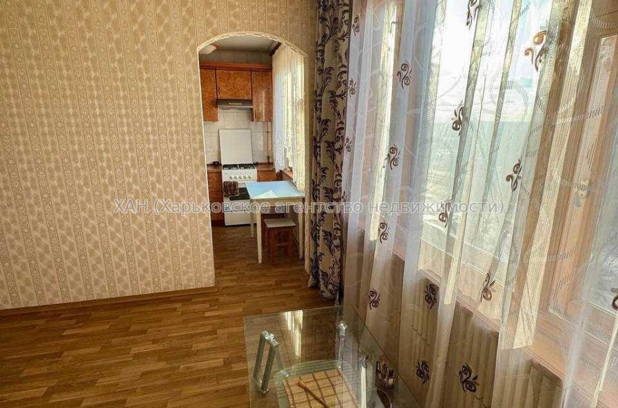 Продам квартиру, Победы просп. , 3 кім., 68 м², капитальный ремонт 