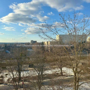 Продам квартиру, Победы просп. , 3 кім., 68 м², капитальный ремонт 