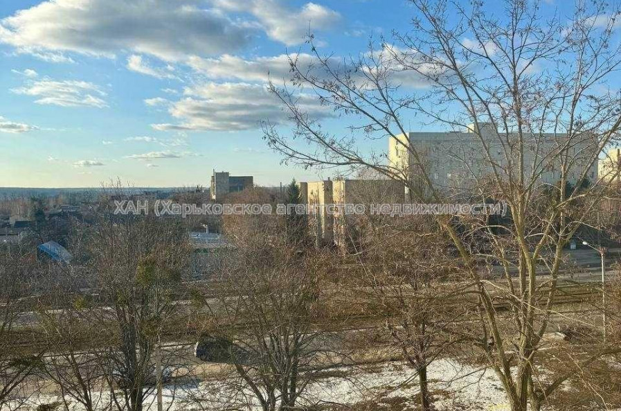 Продам квартиру, Победы просп. , 3 кім., 68 м², капитальный ремонт 