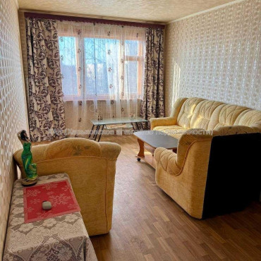 Продам квартиру, Победы просп. , 3 кім., 68 м², капитальный ремонт 