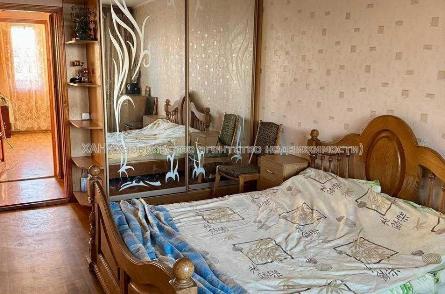 Продам квартиру, Победы просп. , 3 кім., 68 м², капитальный ремонт 