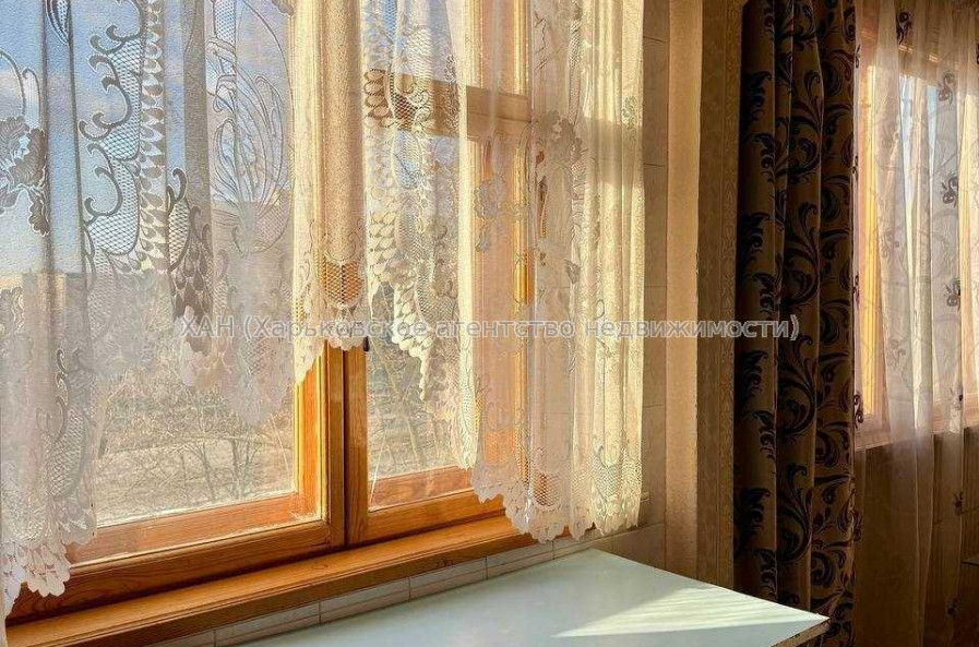 Продам квартиру, Победы просп. , 3 кім., 68 м², капитальный ремонт 