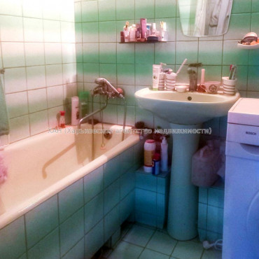 Продам квартиру, Ильинская ул. , 3 кім., 70 м², косметический ремонт 