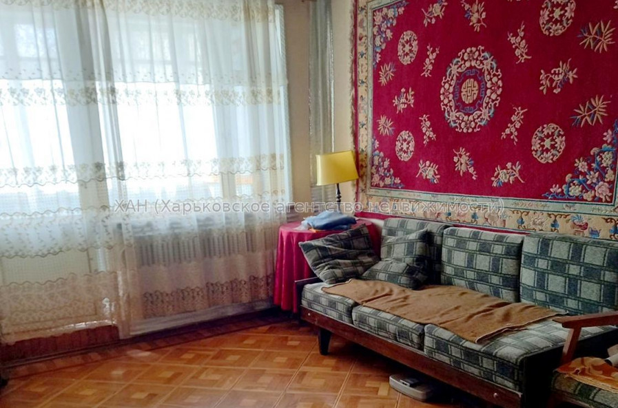 Продам квартиру, Ильинская ул. , 3 кім., 70 м², косметический ремонт 