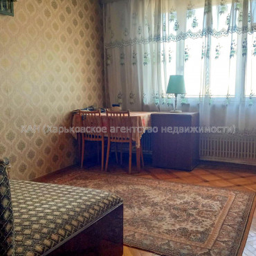 Продам квартиру, Ильинская ул. , 3 кім., 70 м², косметический ремонт 