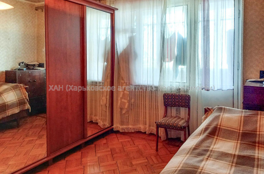 Продам квартиру, Ильинская ул. , 3 кім., 70 м², косметический ремонт 