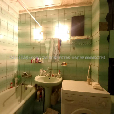 Продам квартиру, Ильинская ул. , 3 кім., 70 м², косметический ремонт 